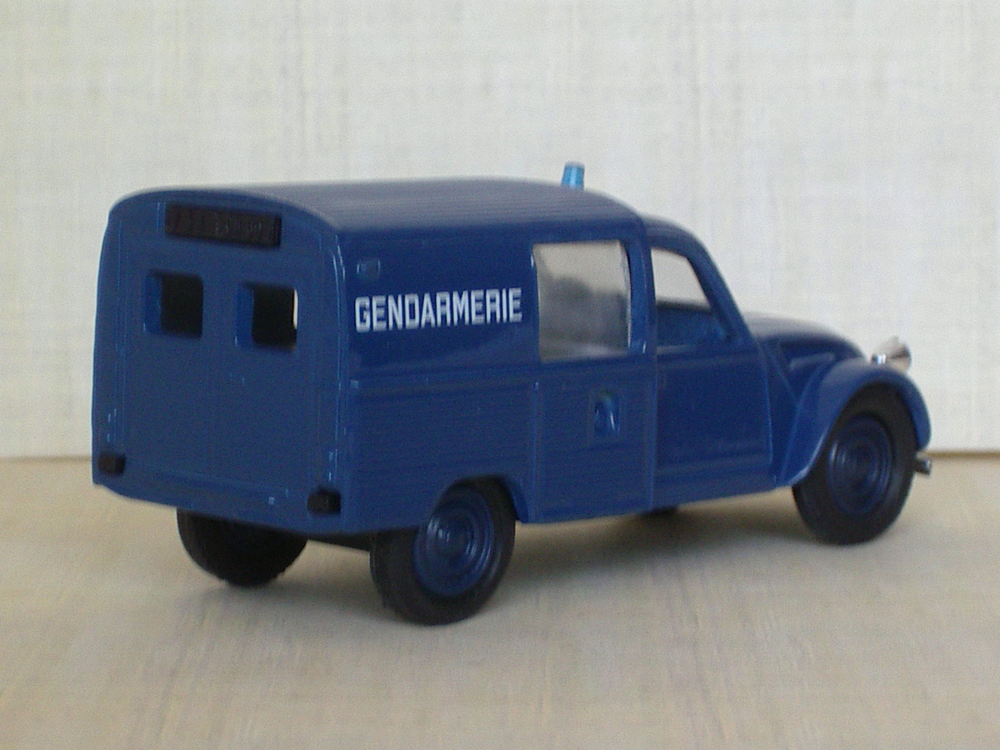 Citroen 2CV6