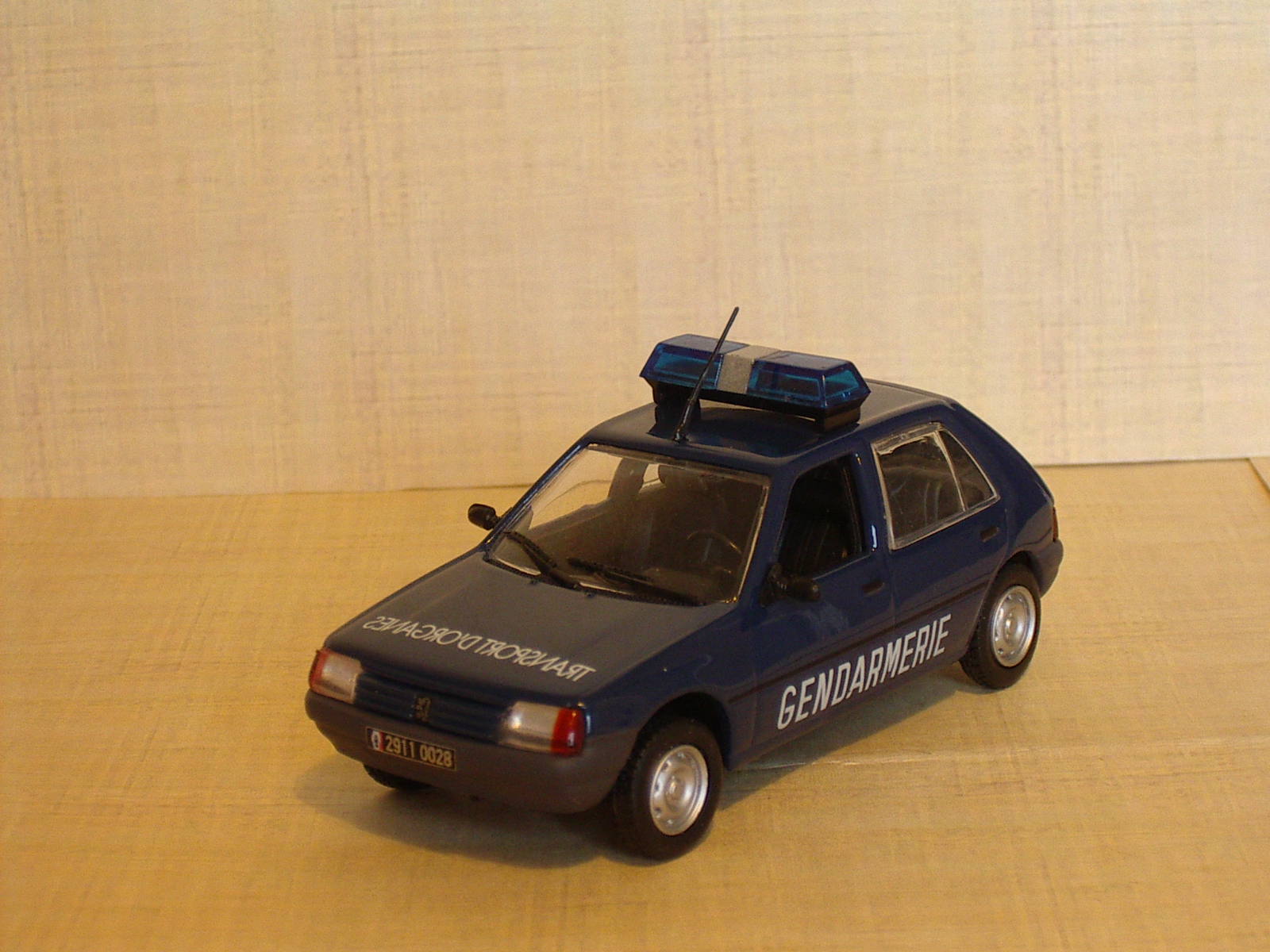 Peugeot 205 transport d'organe face