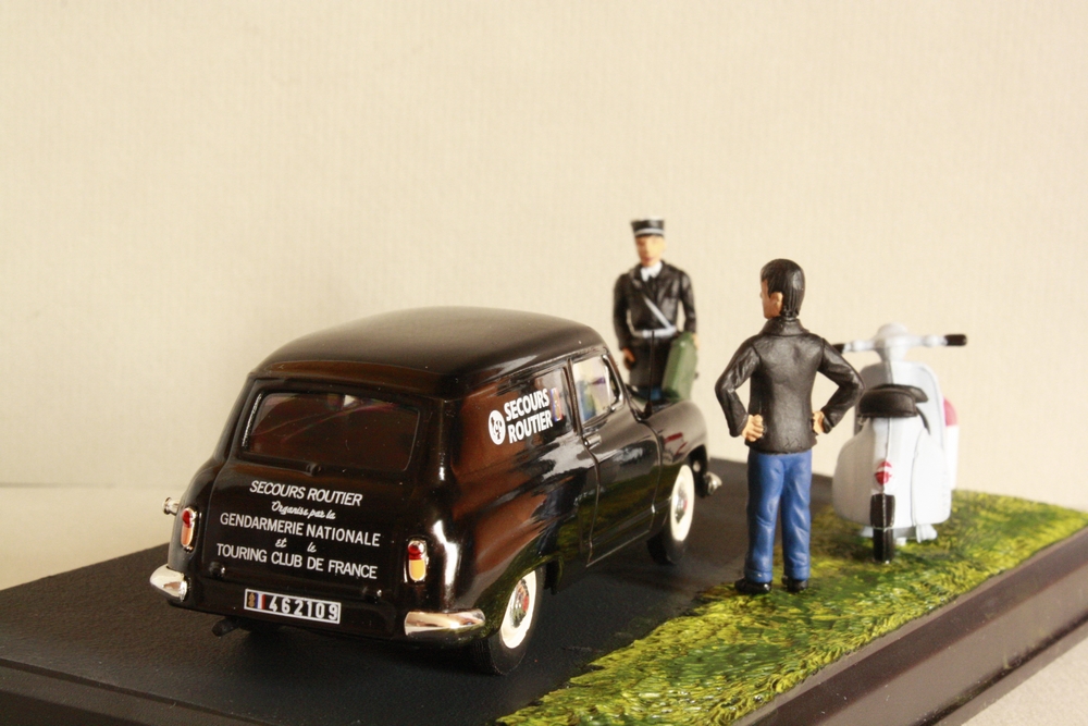 Simca Arronde Messager Figurines