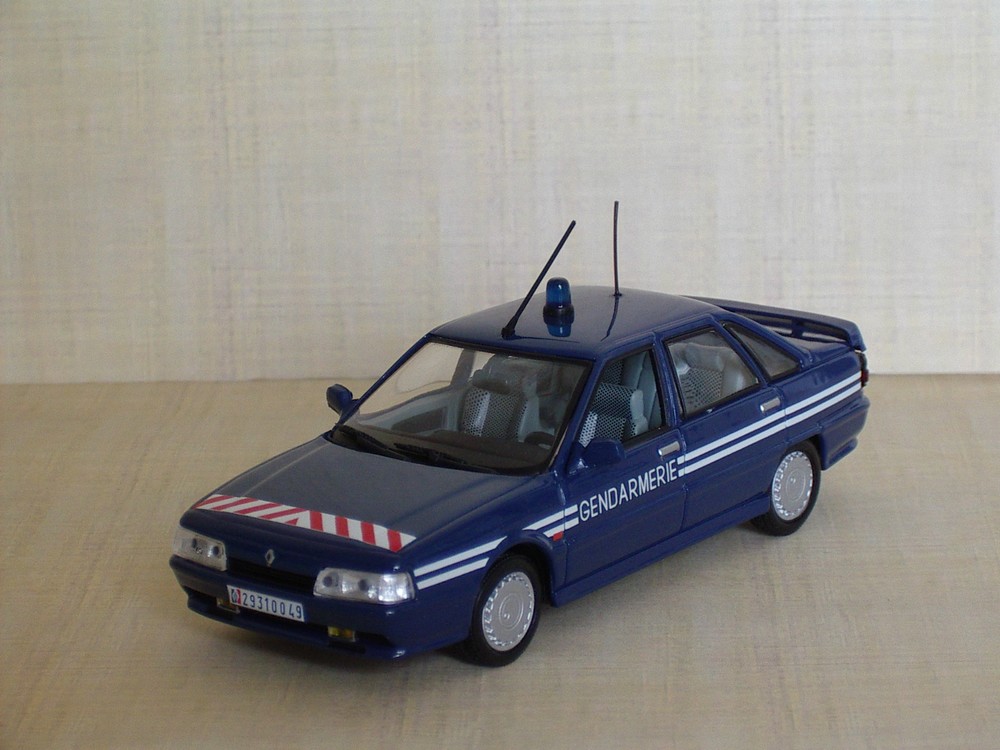 Renault 21 2L Turbo face